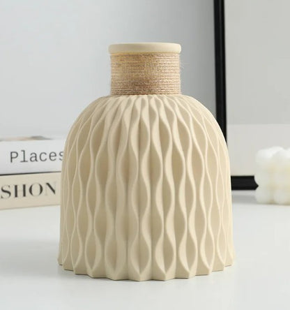 DIY Plastic Flower Vase