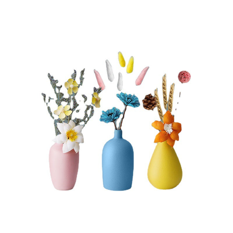 Ceramic Vase with Dried Flowers for Modern Home Decor