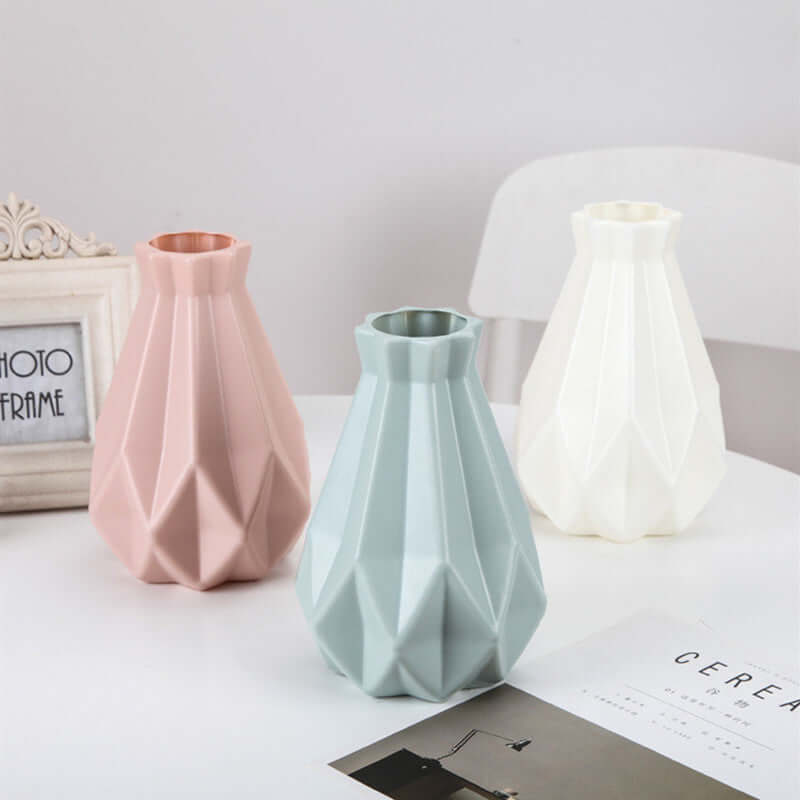 Ushijia Plastic Shatterproof Diamond Vase for Home Decor